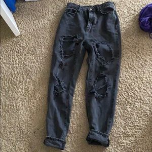 Urban BDG distressed jeans, in great condition!